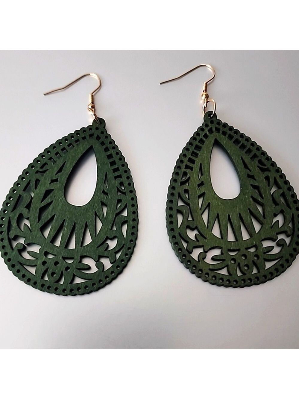 BOHO WOOD Cutout Teardrop Bright Earrings